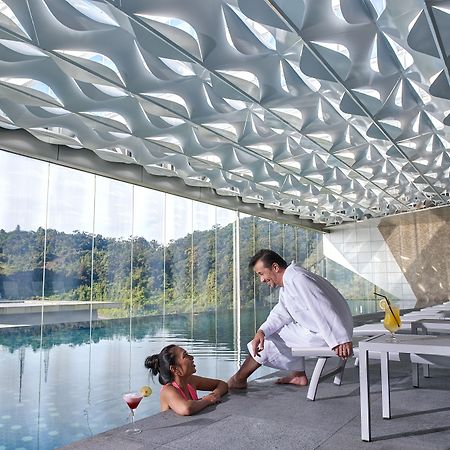 Grand Ion Delemen Hotel Genting Highlands Buitenkant foto The Sky Pool